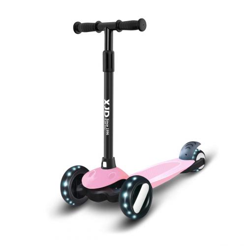 Toddler 3 wheel scooter